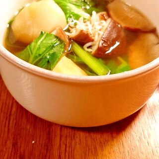 サトイモと小松菜のとろとろ和風スープ